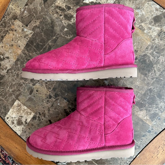 Authentic UGG Pink Leather Arden Boots - Picture 3 of 14